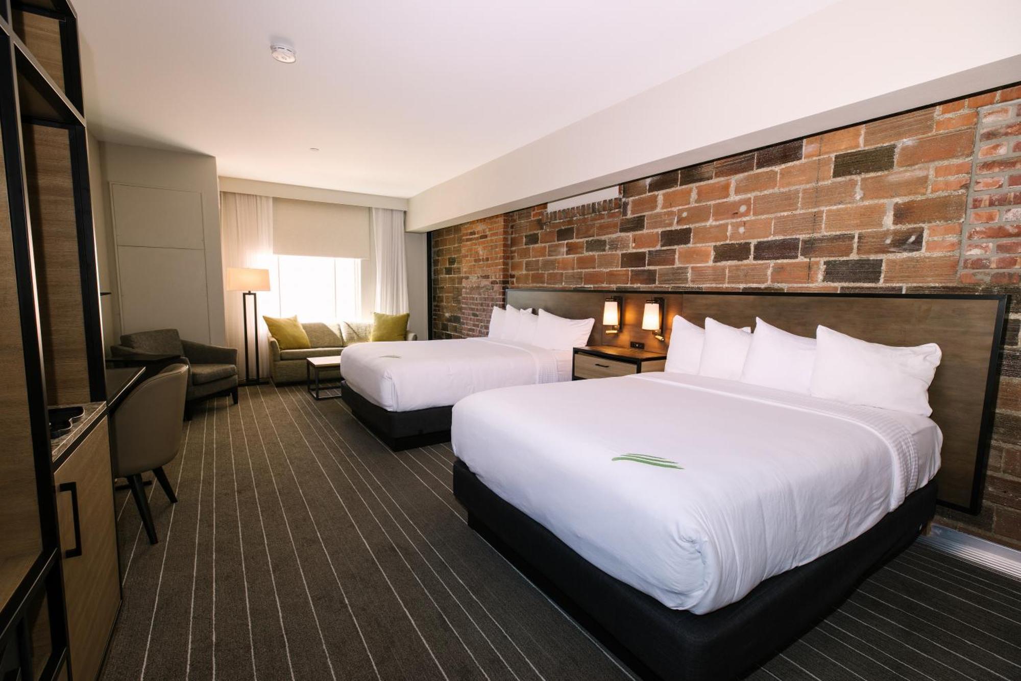 Hotel Windrow Downtown Елънсбърг Екстериор снимка